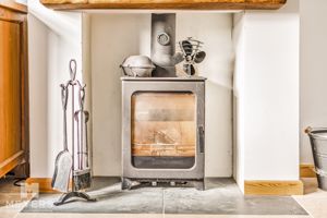 Log burner- click for photo gallery